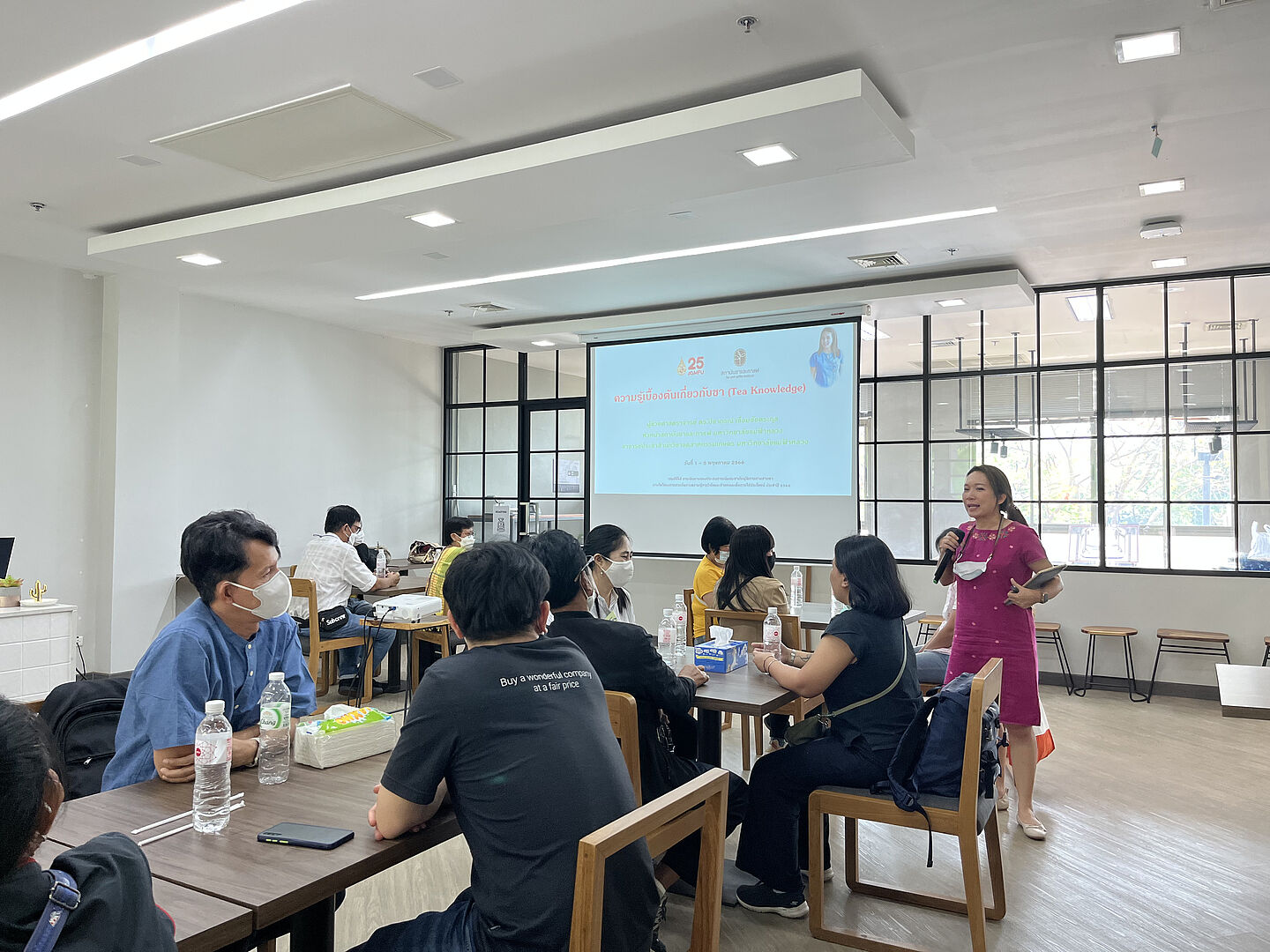 สถาบันชาและกาแฟ ร่วมจัดกิจกรรมเซนส์ซีรีส์ การเดินทางของประสบการณ์ผสมชาให้แก่ผู้พิการทางสายตา กลุ่ม SIG หรือ Sensory intelligence group 