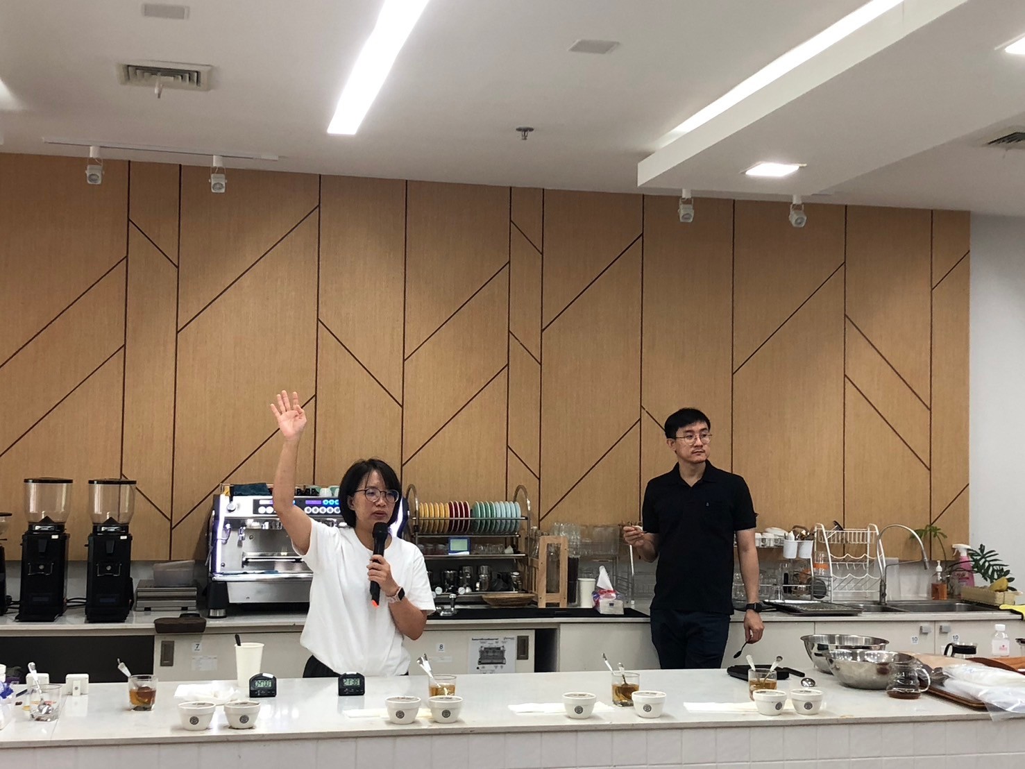 MFU News : LINE_ALBUM_คั่วกาแฟ_241118_23.jpg