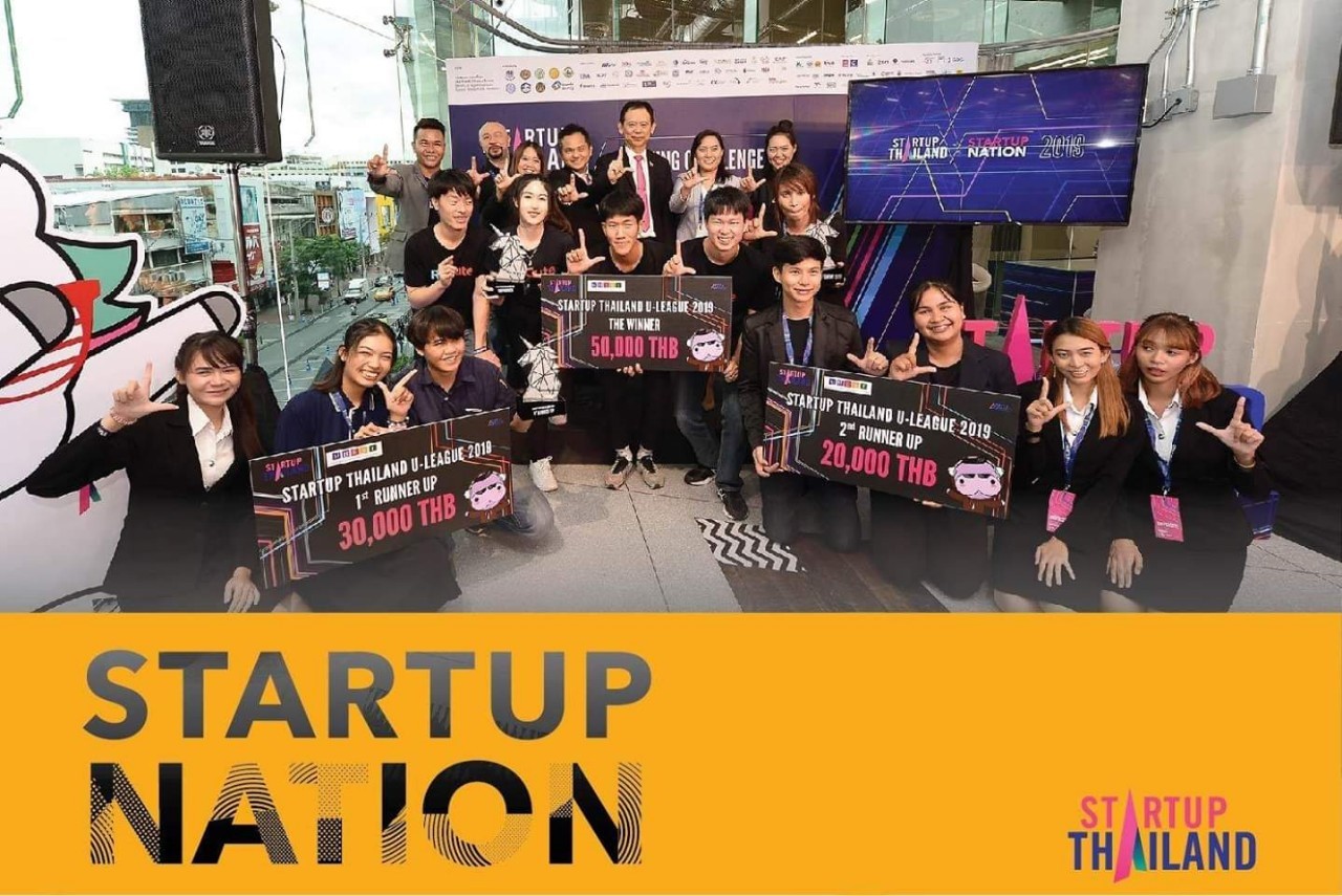 Student’s Breast Milk Gloves Seizes the 3rd Place in Startup Thailand 2019