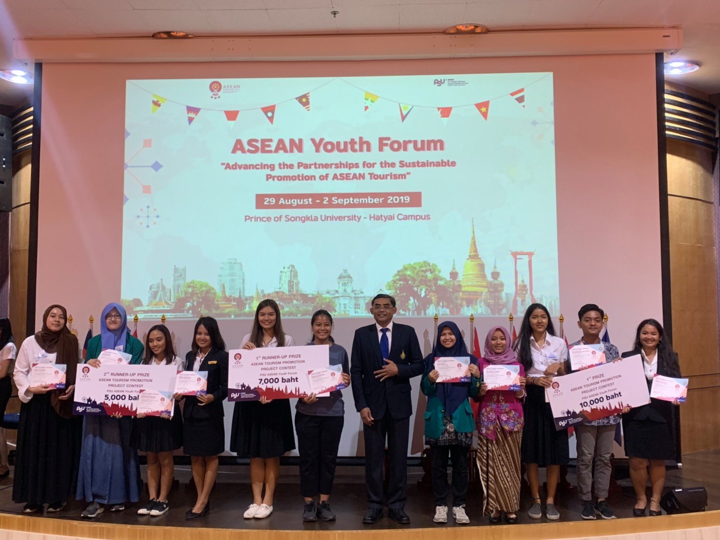 Management Student Wins 1st Prize in ASEAN Tourism Promotion Project Contest