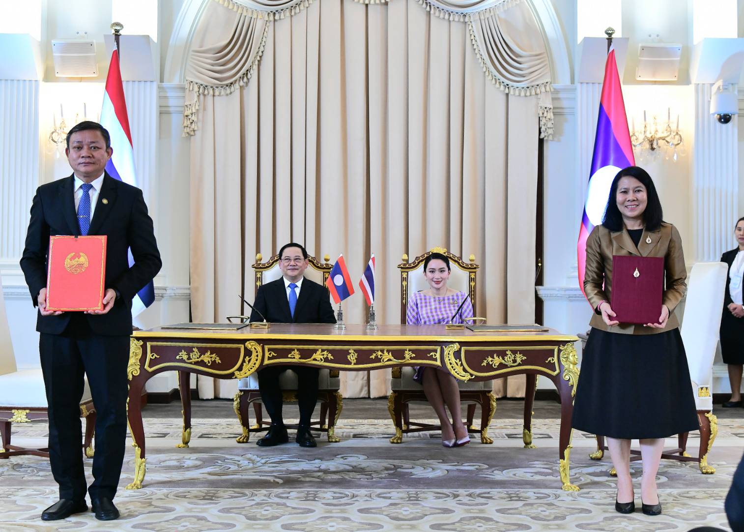 Thai and Lao Prime Ministers Witness Signing of MOU on Academic Cooperation between Mae Fah Luang University (MFU) and Souphanouvong University (SU)