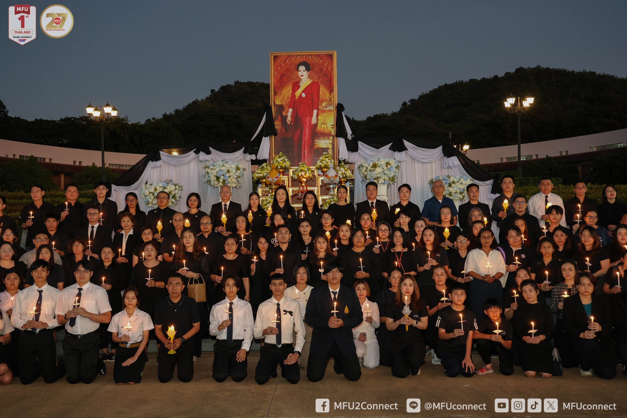 MFU Holds Candlelight Ceremony in Remembrance of Her Majesty Queen Sirikit The Queen Mother